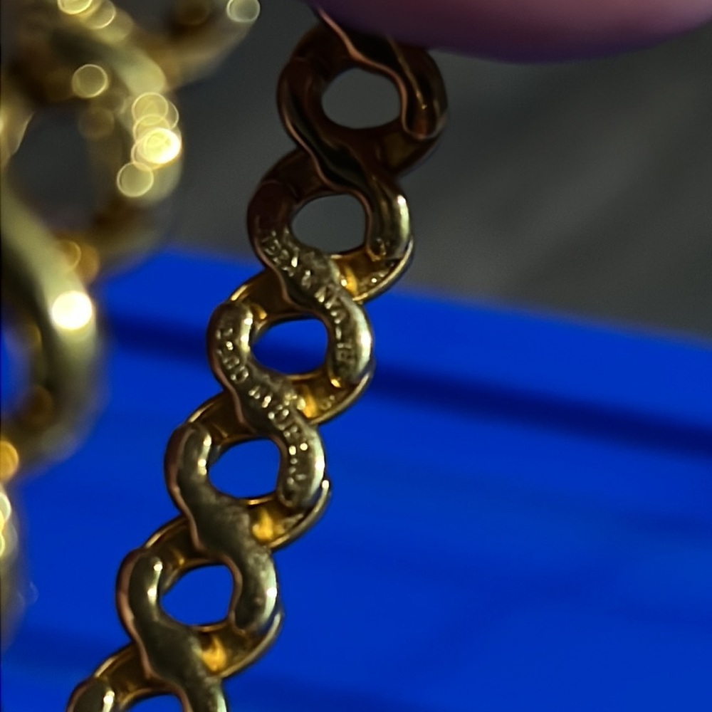 Vintage “American Queen” Pitman & Keel Goldtone & Blue cameo expansion bracelet - Picture 9 of 16